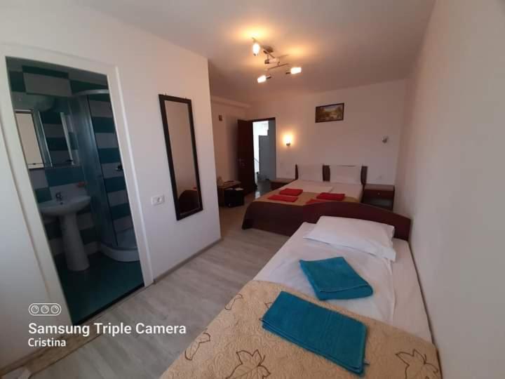 Triple Room Private Bathroom,997928709:JPEG